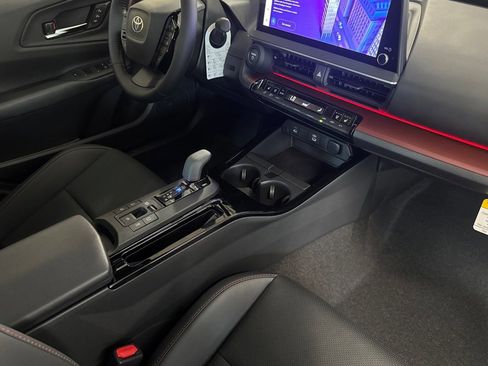 New 2026 Toyota Prius Plug-In Hybrid FWD image 18