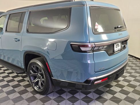 New 2026 Jeep Grand Wagoneer L Limited w/ Rear Seat Video Group I AWD/4WD image 13