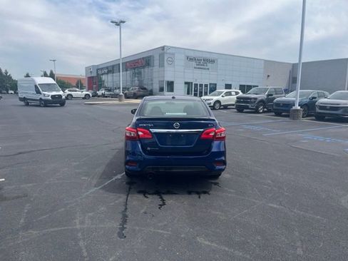 Used 2017 Nissan Sentra SR w/ Driver's Assist Package FWD image 6