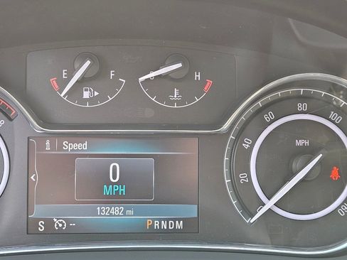 Used 2015 Buick Regal image 23