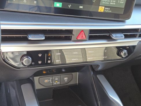 New 2026 Kia Sorento LX FWD image 13