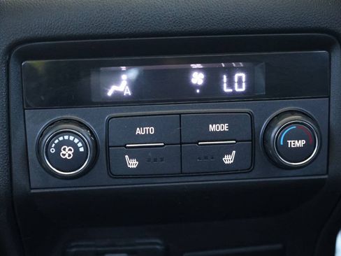 Used 2023 GMC Acadia AT4 w/ Technology Package AWD/4WD image 23