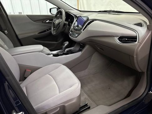 Used 2021 Chevrolet Malibu LT FWD image 23
