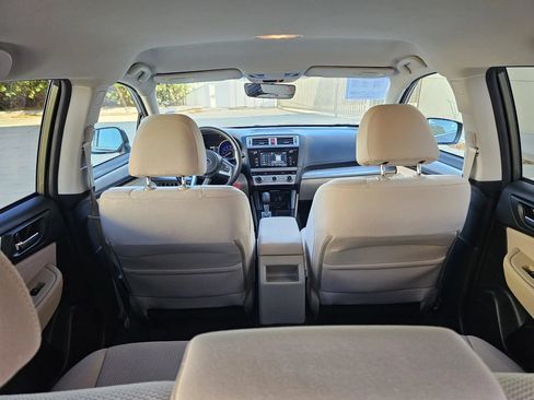 Used 2017 Subaru Outback 2.5i Premium w/ Popular Package #2 AWD/4WD image 21