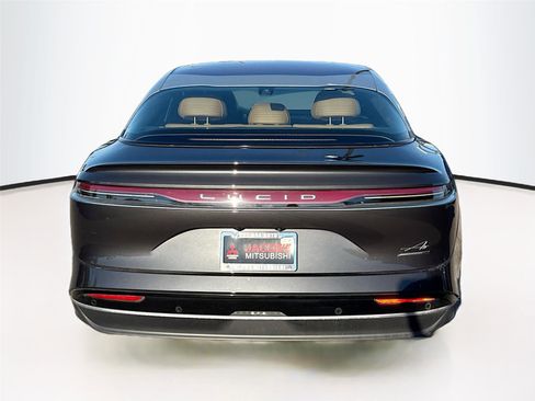 Used 2023 Lucid Air Grand Touring image 11