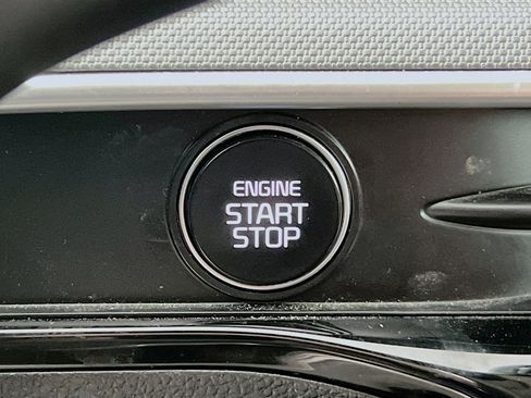 Used 2025 Kia K5 LXS image 12