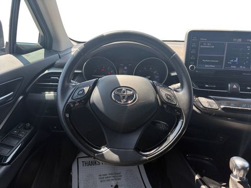 Used 2021 Toyota C-HR Limited FWD image 13