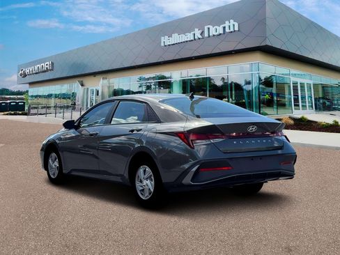 New 2026 Hyundai Elantra SE image 5