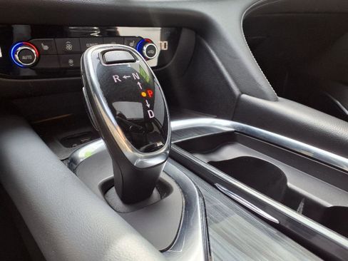 Used 2020 Buick Enclave Essence w/ Sport Touring Edition image 22