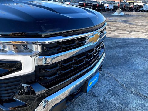 Used 2022 Chevrolet Silverado 1500 LT image 33