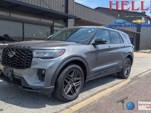 Used 2025 Ford Explorer ST-Line w/ ST-Line Street Pack AWD/4WD image 1