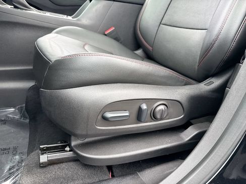 Used 2023 Chevrolet Equinox RS w/ RS Leather Package AWD/4WD image 12