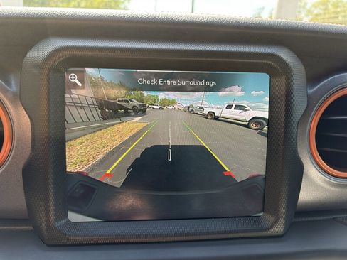 Used 2022 Jeep Gladiator Mojave w/ Trailer Tow Package AWD/4WD image 36