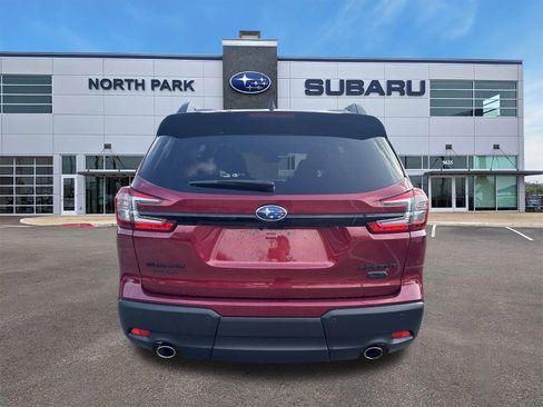 Used 2025 Subaru Ascent Onyx Edition image 4