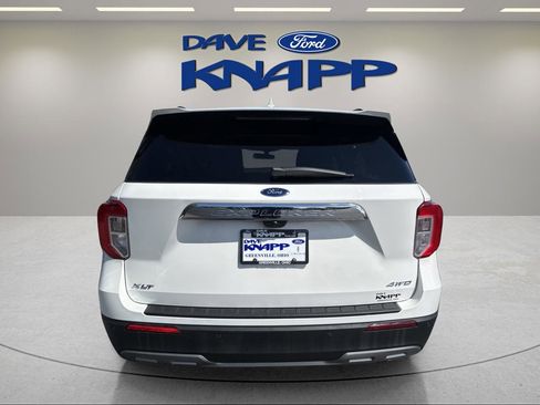 Used 2023 Ford Explorer XLT w/ Equipment Group 202A AWD/4WD image 6
