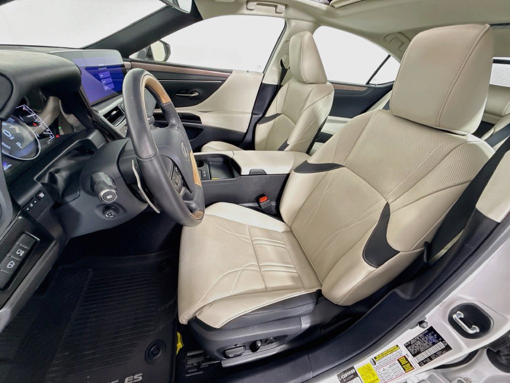 Certified 2024 Lexus ES 300h w/ Technology Package FWD image 21