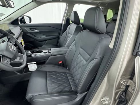 New 2026 Nissan Rogue Platinum w/ Platinum Premium Package AWD/4WD image 10