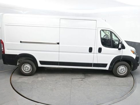 Used 2025 RAM ProMaster 2500 w/ Convenience Group FWD image 31