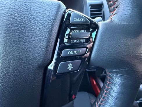 Used 2022 Nissan Frontier Pro-X image 24