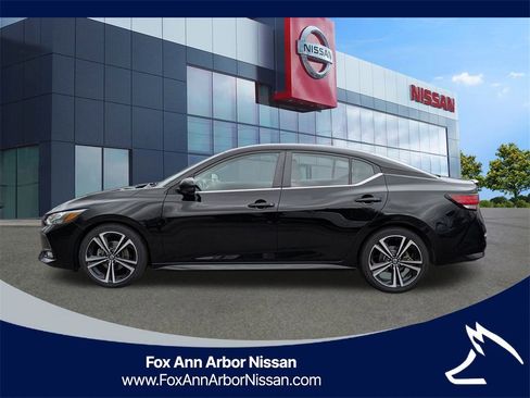 Certified 2022 Nissan Sentra SR w/ Electronics Package image 2