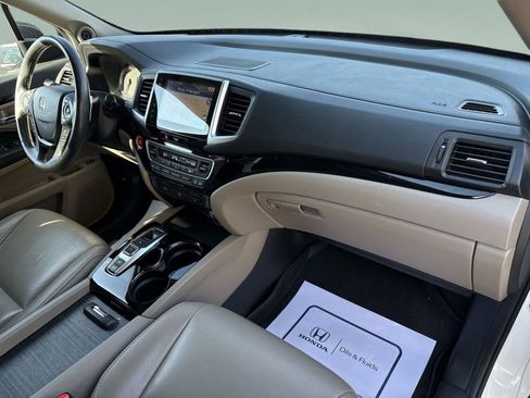 Used 2017 Honda Pilot Touring image 22