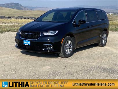 New 2026 Chrysler Pacifica Select