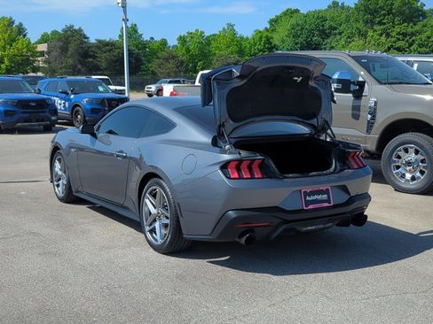 Used 2024 Ford Mustang GT Premium image 7