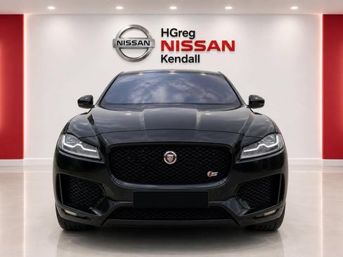 Used 2017 Jaguar F-PACE S AWD/4WD image 5
