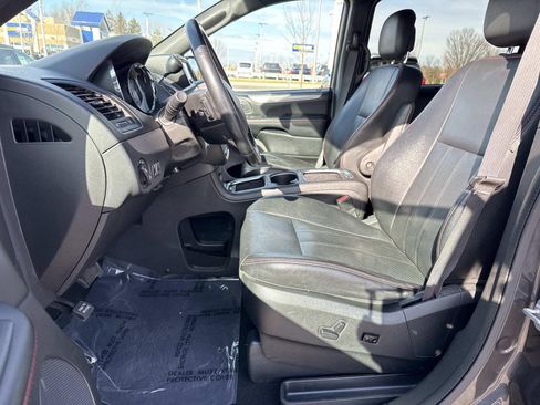 Used 2019 Dodge Grand Caravan GT image 29
