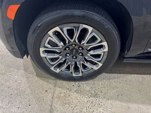 Used 2023 GMC Yukon Denali Ultimate image 27