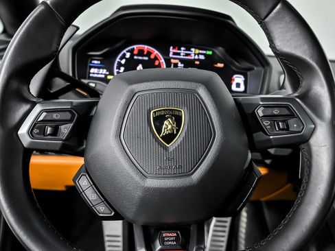 Used 2015 Lamborghini Huracan LP 610-4 image 29