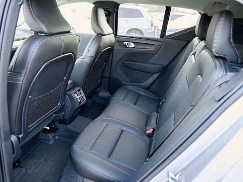 New 2026 Volvo XC40 B5 Ultra w/ Protection Package Premier image 21