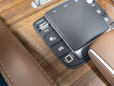 Used 2026 Mercedes-Benz GLS 63 AMG 4MATIC image 79