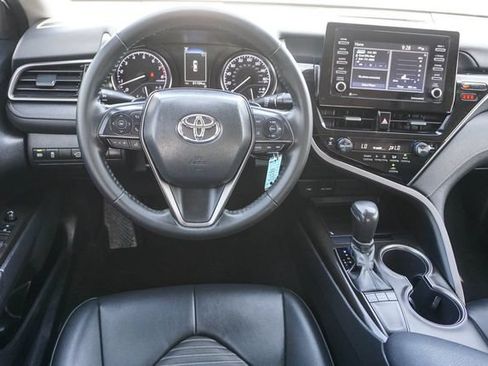 Used 2023 Toyota Camry SE FWD image 16
