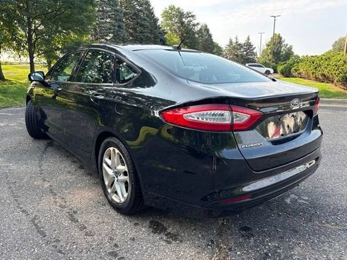 Used 2013 Ford Fusion SE FWD image 4