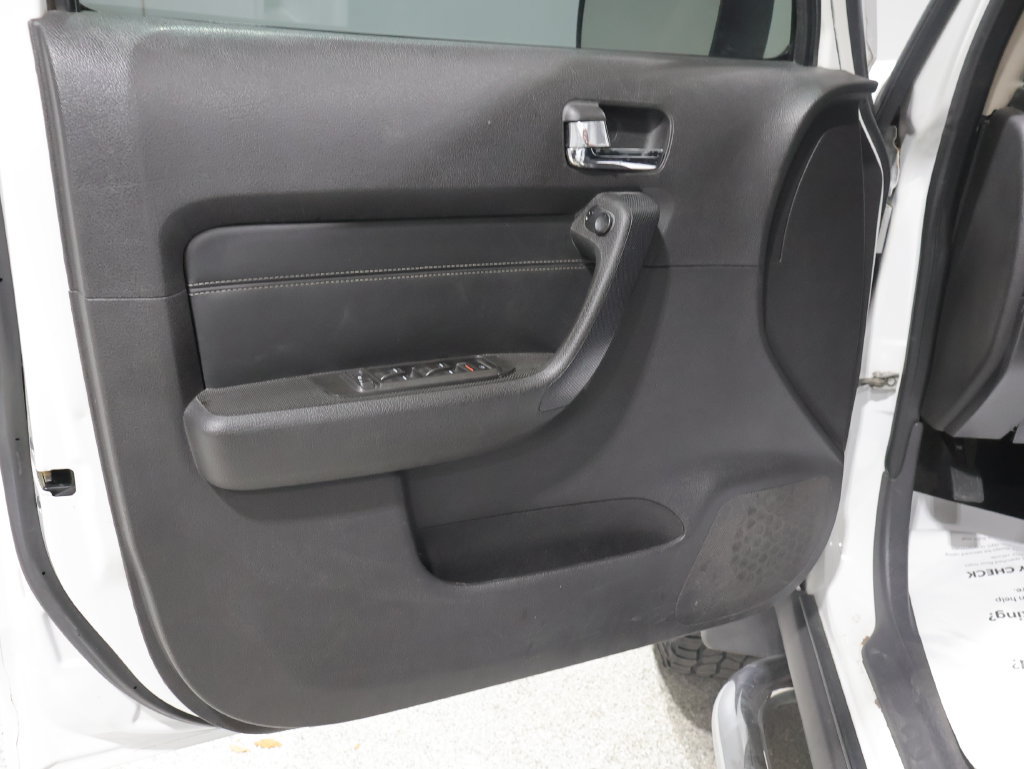 Used 2006 HUMMER H3 AWD/4WD image 13