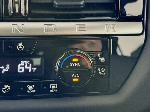 New 2026 Nissan Pathfinder Platinum image 17