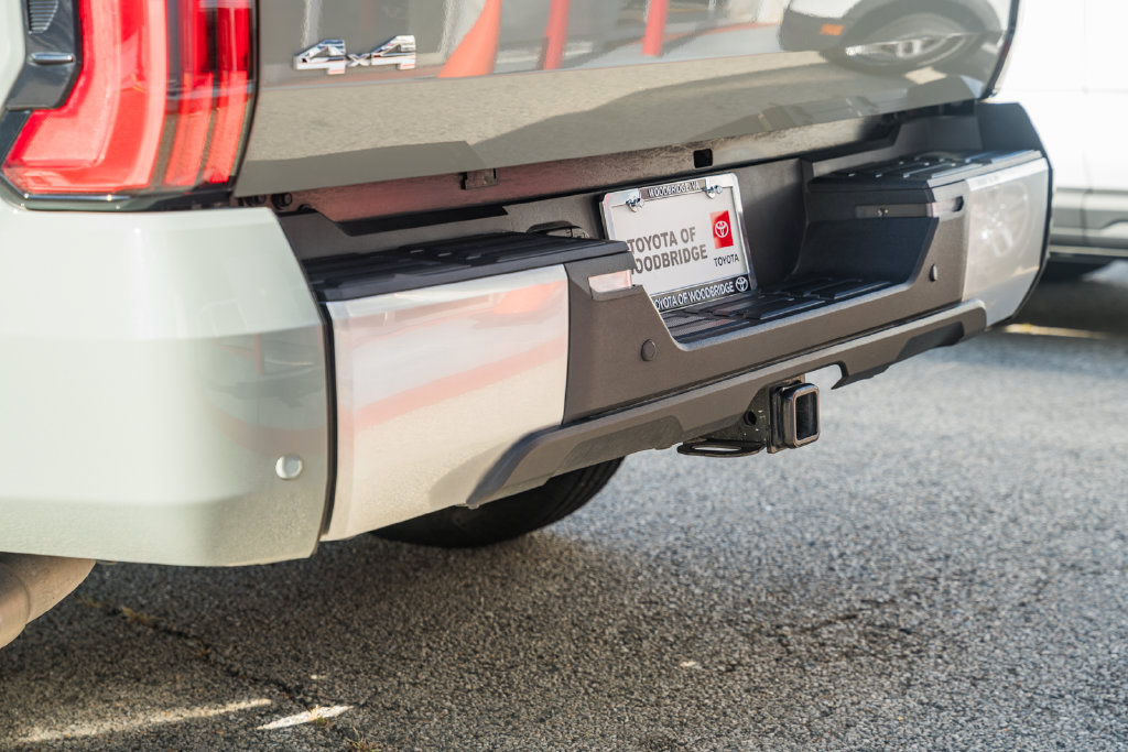 Used 2024 Toyota Tundra Limited AWD/4WD image 9