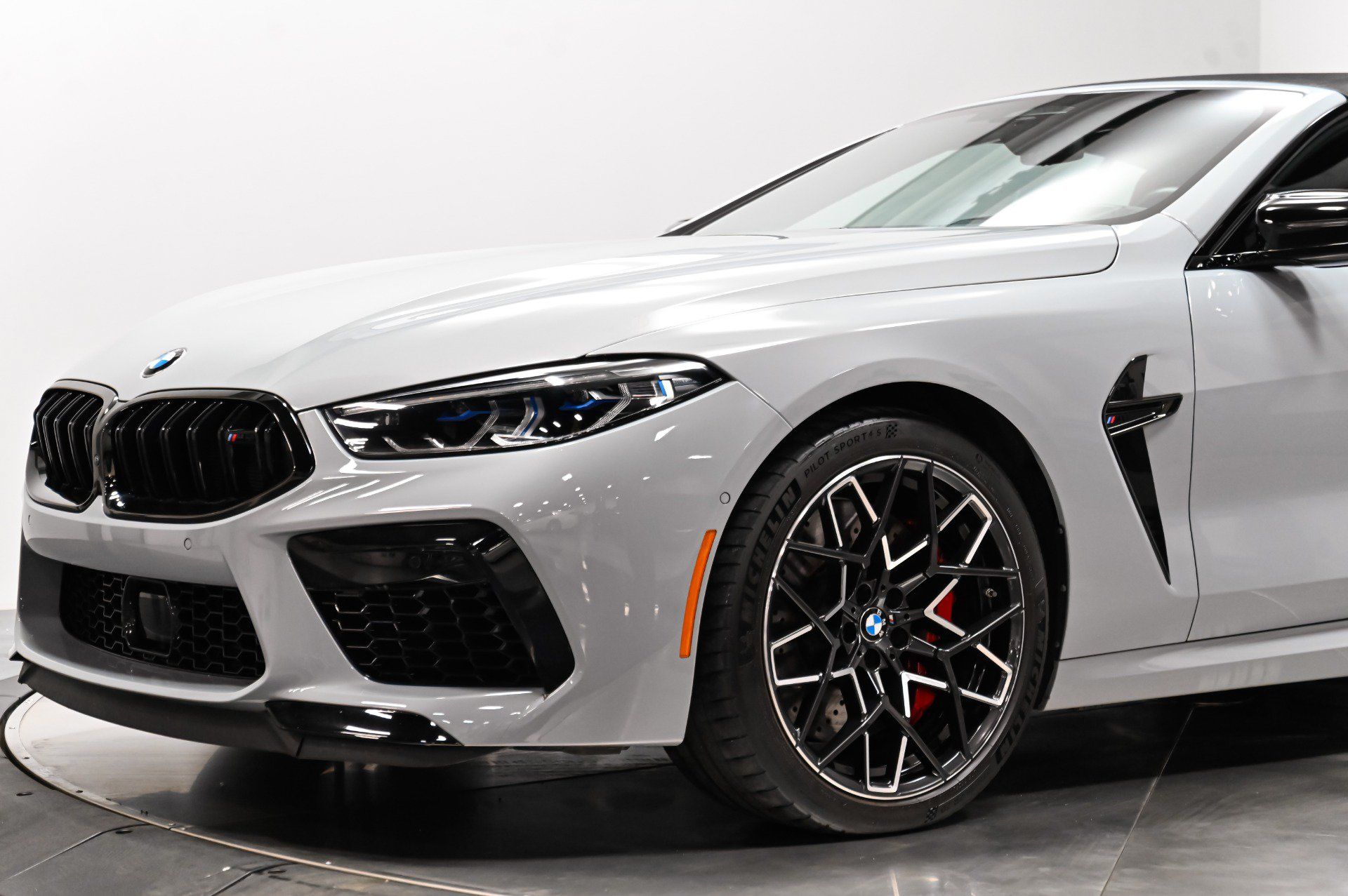 Used 2023 BMW M8 Competition AWD/4WD image 5
