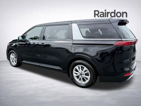 Used 2024 Kia Carnival LX FWD image 5