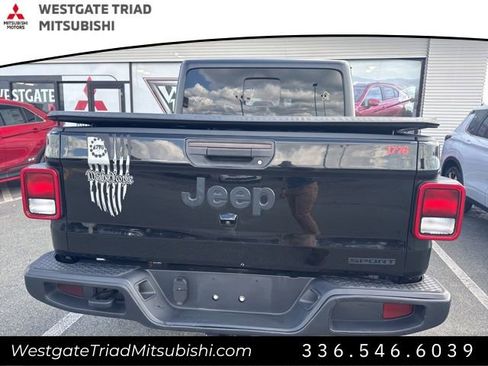 Used 2021 Jeep Gladiator Sport AWD/4WD image 5