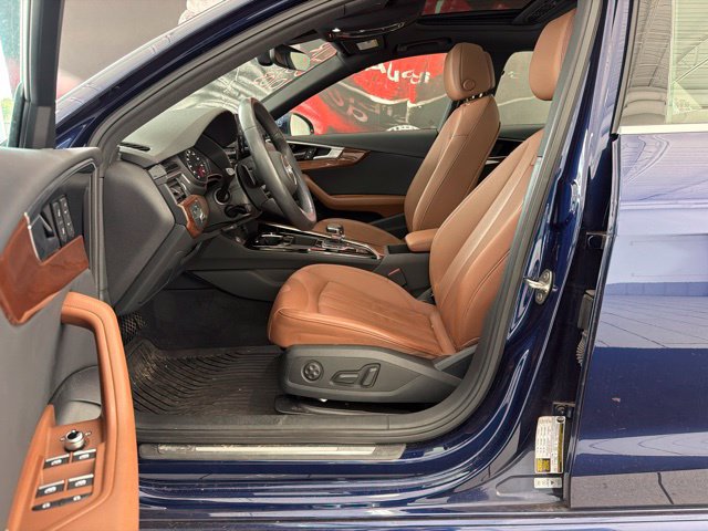 Used 2023 Audi A4 2.0T Premium w/ Convenience Package AWD/4WD image 9