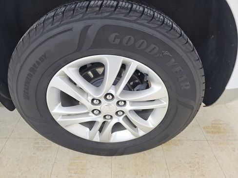 Used 2020 Buick Enclave Essence w/ Sound and Sites Package image 25