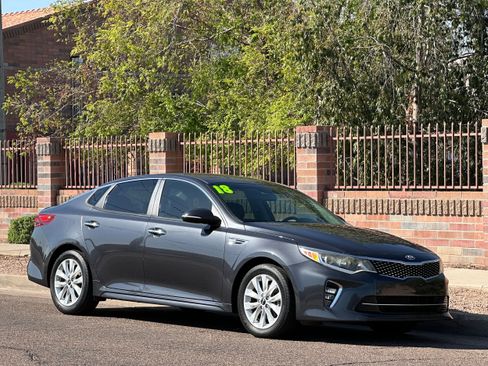 Used 2018 Kia Optima S image 8