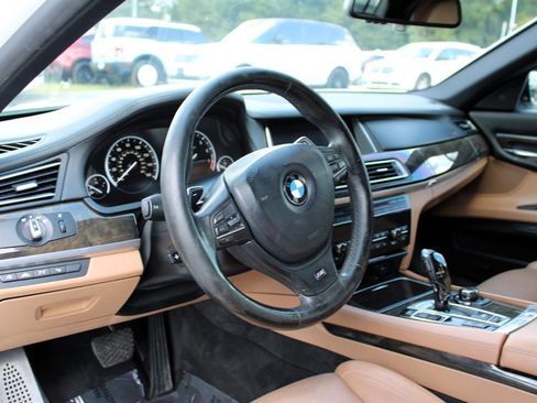 Used 2013 BMW 750Li image 15