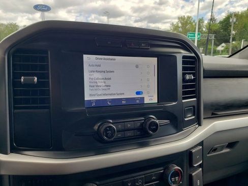 Used 2022 Ford F150 XLT image 25