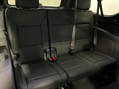 Used 2024 GMC Yukon XL Denali w/ Advanced Technology Package AWD/4WD image 25