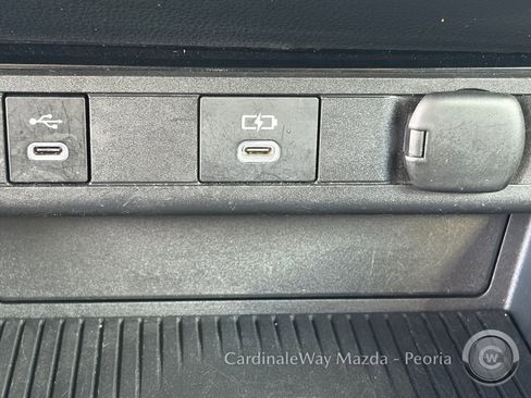 Used 2024 Toyota Prius LE image 21