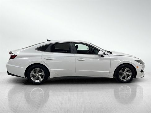 Used 2023 Hyundai Sonata SE image 4