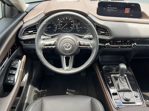 Used 2025 MAZDA CX-30 AWD 2.5 S w/ Premium Package image 12